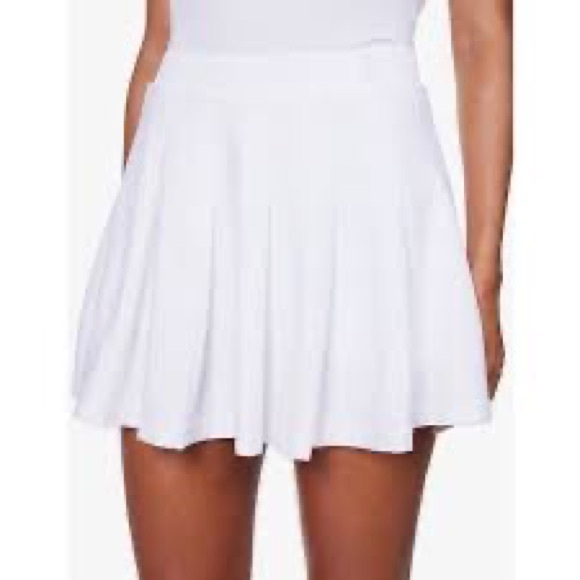 WeWoreWhat Dresses & Skirts - WEWOREWHAT skort